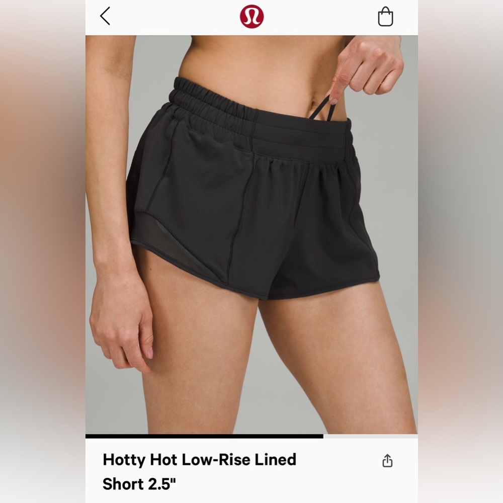 Lululemon Hotty Hot Low-Rise Lined Short in Black. Size 2, length 2.5”